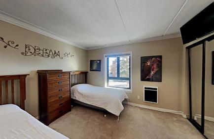 Spacious 3 Bed 3 Bath Condo with Pool - Foto 18