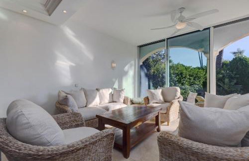 Large Ground Floor Apartment with Private Garden and Beach Access - Photo 28