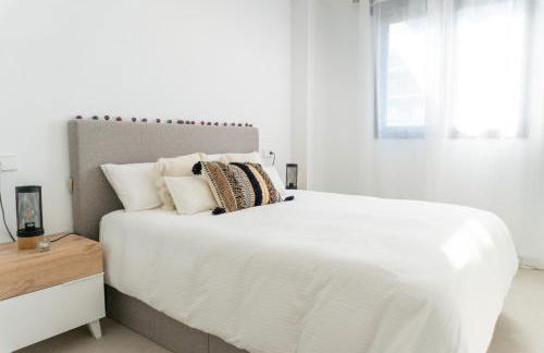 Apartamento nuevo junto al mar con plaza de garaje!! Perfecto para familias - Photo 26