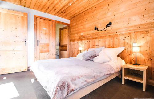 Vue panoramique sur les montagnes plein Sud - T2 Skis aux pieds, Piscine & Spa - Foto 37