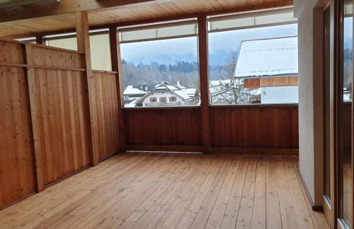 Ampio appartamento su 2 livelli con garage coperto - Foto 27