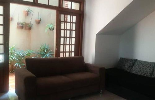 Casa Agradável, Arejada, Espaçosa, Perto de Tudo - Foto 6