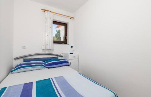1 Bedroom Beautiful Apartment In Jablanac - Photo 18