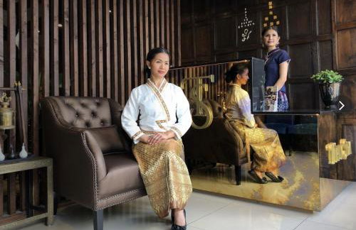 Epic Location, Views & Large Private Terrace - Photo 46