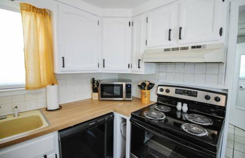 Central Location with In Home Washer and Dryer - Foto 14