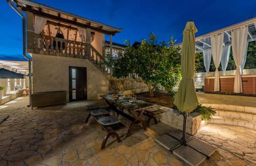 Villa Roko - Luxury Villa 60m from beach! - Photo 30
