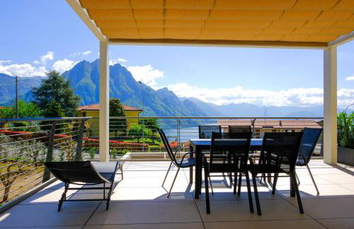 Costa Blu - Pool and terrace overlooking the lake - Foto 10