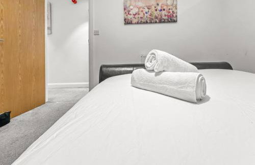 Flat 2 - Luxury Bolton City Centre Apartments - Photo 28