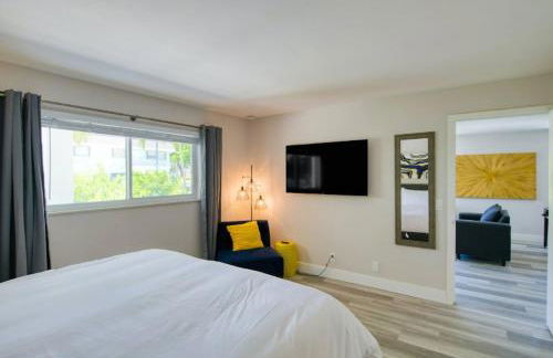 Dog friendly condo with beach access, hot tub, firepit - Foto 46