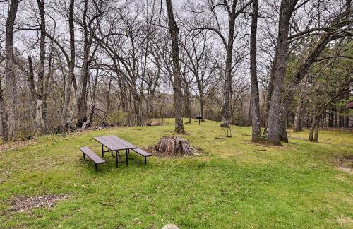 Lakefront Home with Seasonal Dock - 2 Mi to Skiing! - Foto 31