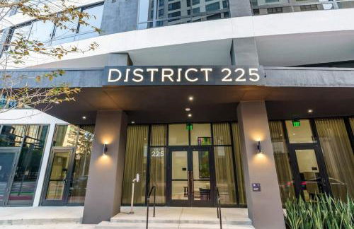 Modern Downtown Condo with Pool Gym BBQ Game Room CoWorking Spaces - Foto 13