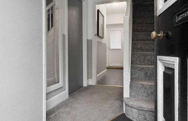 Windermere Central Hotel - Room 4 - Photo 15