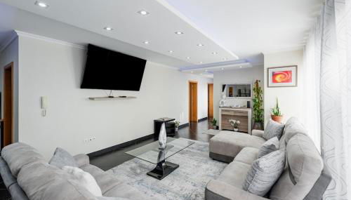 Cantinho do Céu, Views, Peace, Comfort & BBQ - Photo 4