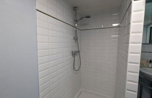 Maison en Berry avec jardin clos et terrasse - draps et ménage inclus - FR-1-591-408 - Foto 12