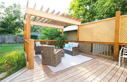 Fenced Yard and Patio W Grill plus Game Room - Foto 24