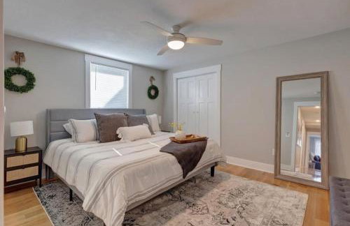 Fall Festivities - 4BR Home by IU Stadium Bloomington Bliss - Foto 23