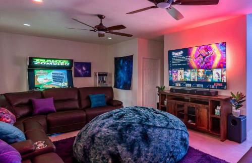 Coachella Play - 6BR Multi-Gen Fun Zone and Retreat with free heated pool - Foto 9