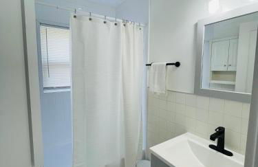 Newly renovated charming home with parking - Foto 6