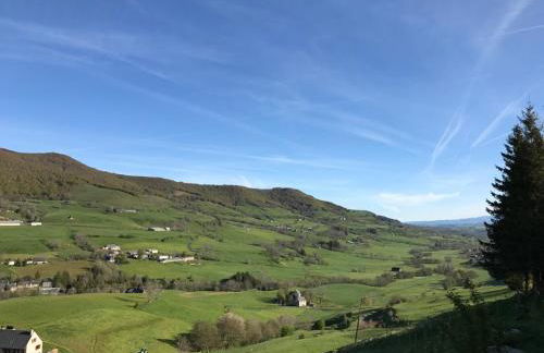 Farmhouse with mountain view - Photo 26