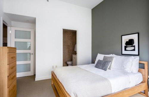 Penn Quarter 2BR w Gym Pool nr National Mall WDC-167 - Foto 8