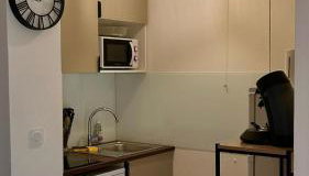 Uzès centre à 2 min - piscine - clim - parking - Foto 4, stove, dishwasher