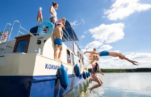 Boats & Yachts at Zehdenick Marina by Kuhnle-Tours - Photo 11