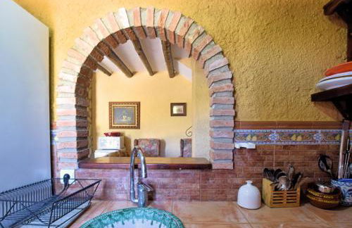 Cortijo Los Alazores, authentic cortijo with private pool - Foto 7