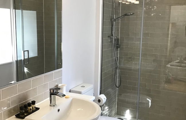 Courtyard Cottage - Adults Only - Photo 12