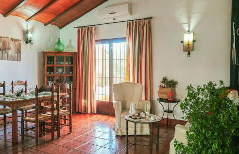 Nice Home In Estepa With Wifi - Photo 3
