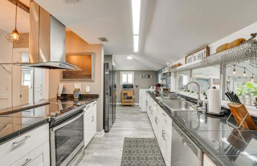 Family Home with Private Pool 24 Mi to Disney! - Foto 14