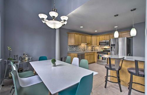Immaculate Family Townhome - Walk to Beach! - Foto 2