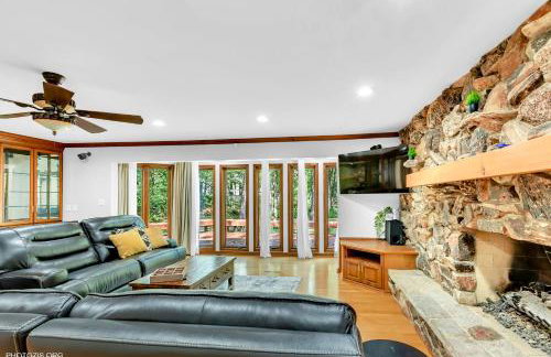 Luxury 5BR Villa with Pool, Hot Tub & Sauna - Foto 8