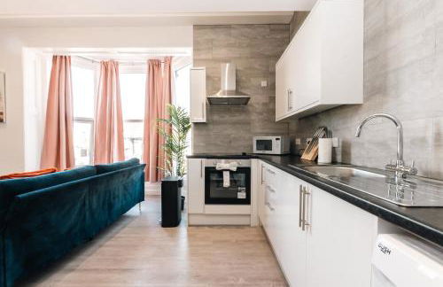 Central 3 Bed Apartment Southampton Perfect for Short & Long Stay Close to Shops - Foto 5