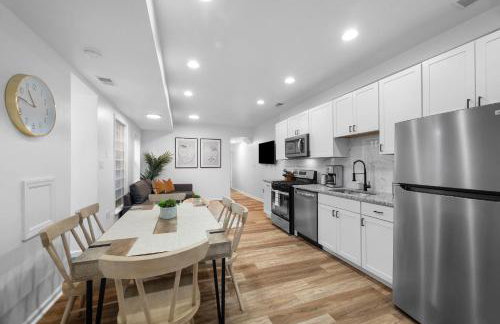 Central Lawrenceville 1B Bright and Stylish 2 Bedroom Apartment with Free Street Parking - Foto 7