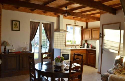 Maison Charentaise avec Cheminée, Jardin et Animaux acceptés - FR-1-653-221 - Foto 31