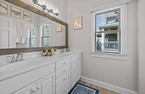 Blue Moon - LUX Oceanfront Pool Hot Tub Theater - Photo 71