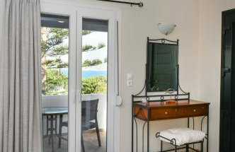 Akrothalassia - Photo 15