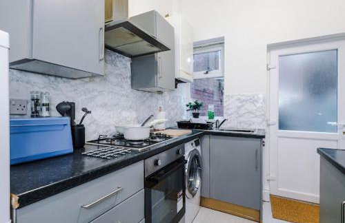 Sleep7, Pool Table, TTennis, Free Parking, 3BR - Foto 34