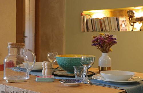 La Dragonne, centre de Bellême, maison entièrement équipée, jardin, vue forêt - Foto 48