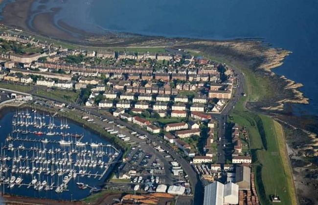 Marina View, Lovely Upper 3 Bedroom Apartment - Foto 1