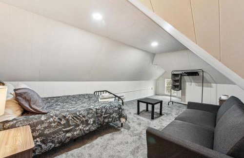 Modern Family Friendly Home 3 Bedroom Great Location - Foto 19