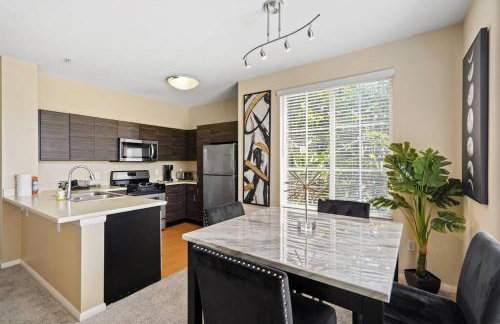 Luxury 2BR/2BA! 5 MIN to Disney! - Photo 11