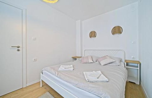 Amazing Home In Ivancici With Wifi - Foto 29