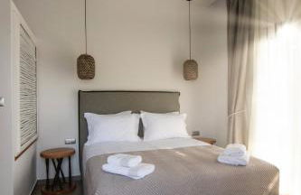 SKYROS BLUE SUITES - Photo 2