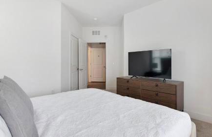 Landing Amazing 3BD Pool Yoga Studio - Photo 54