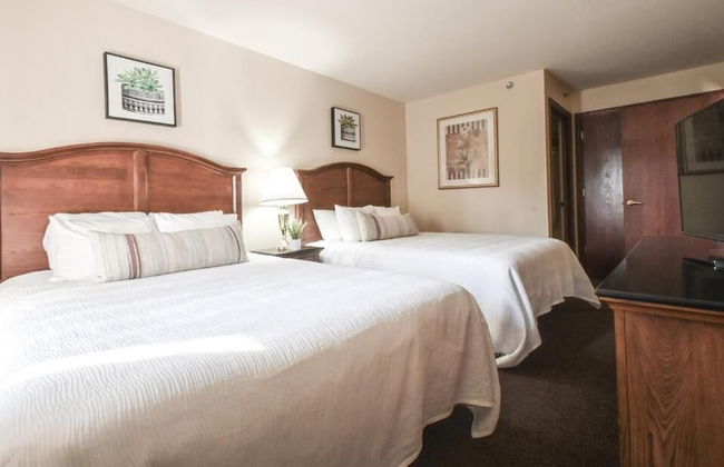 Four Seasons Island Resort - Photo 44