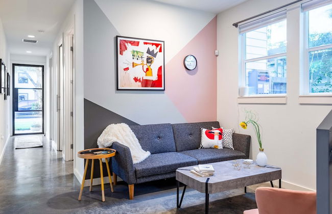 Modern ATX Mansion 6th Street 3 min Scooter - Foto 13