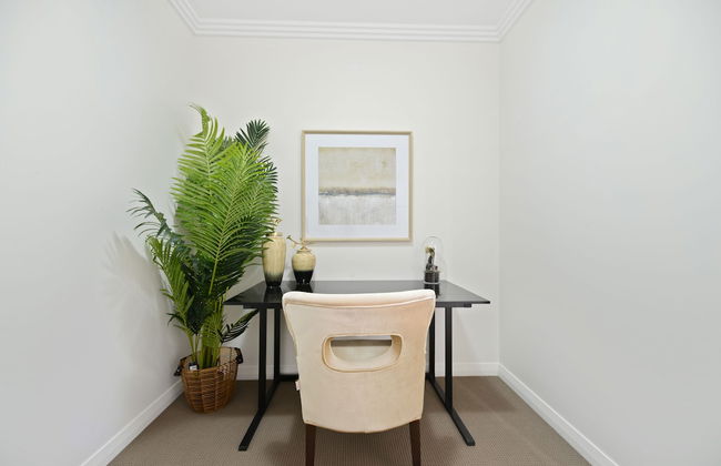 Modern and Spacious Resort-Style Home - Foto 11