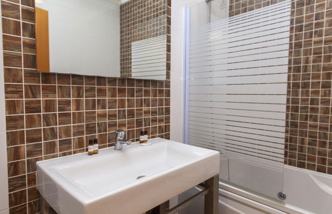 A04 - Large Modern 1 bed Apartment with pool by DreamAlgarve - Foto 19