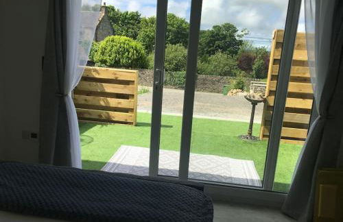 Adorable private couples retreat with hot tub - Photo 31